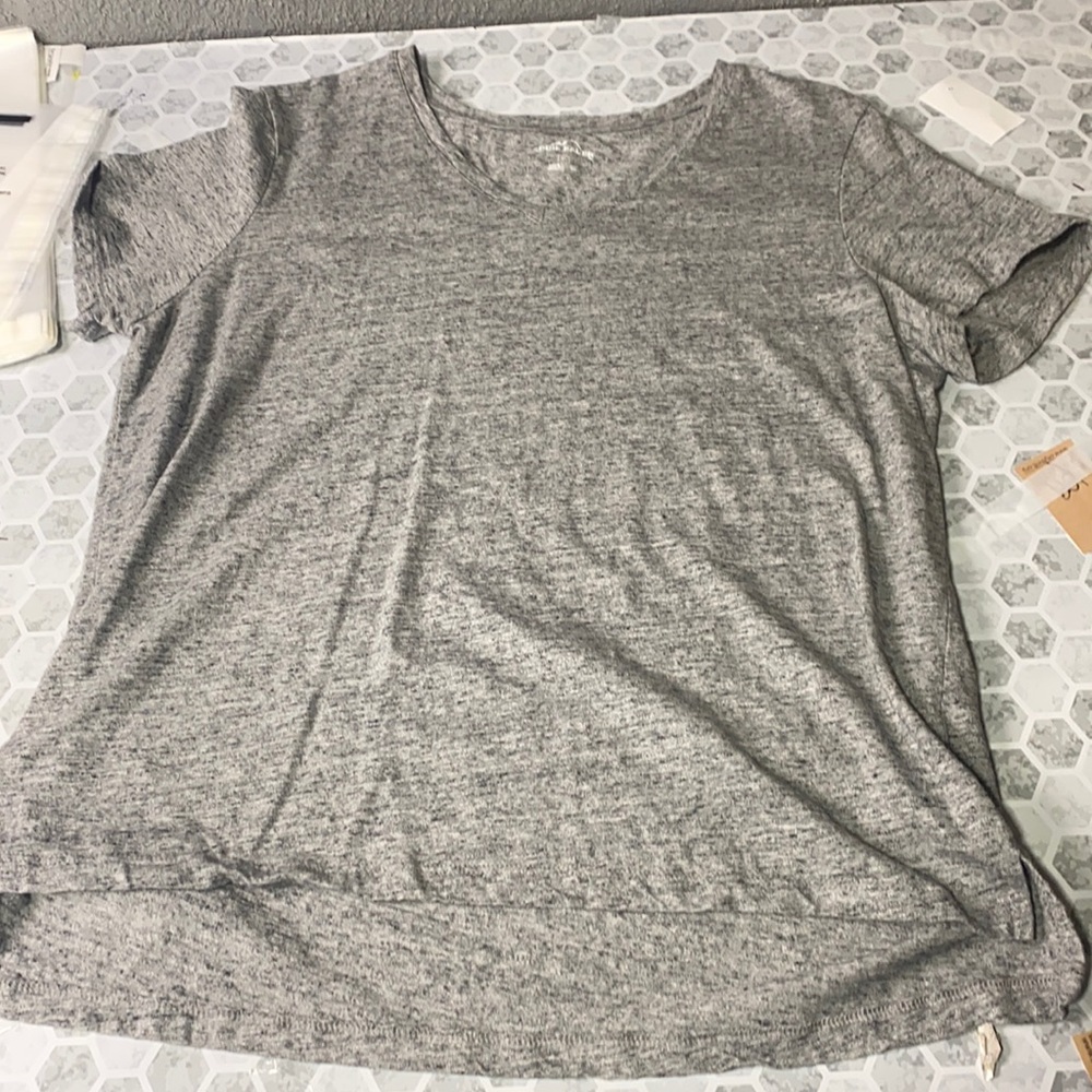 Eddie Bauer XL Gray Short Sleeve V Neck T Shirt
